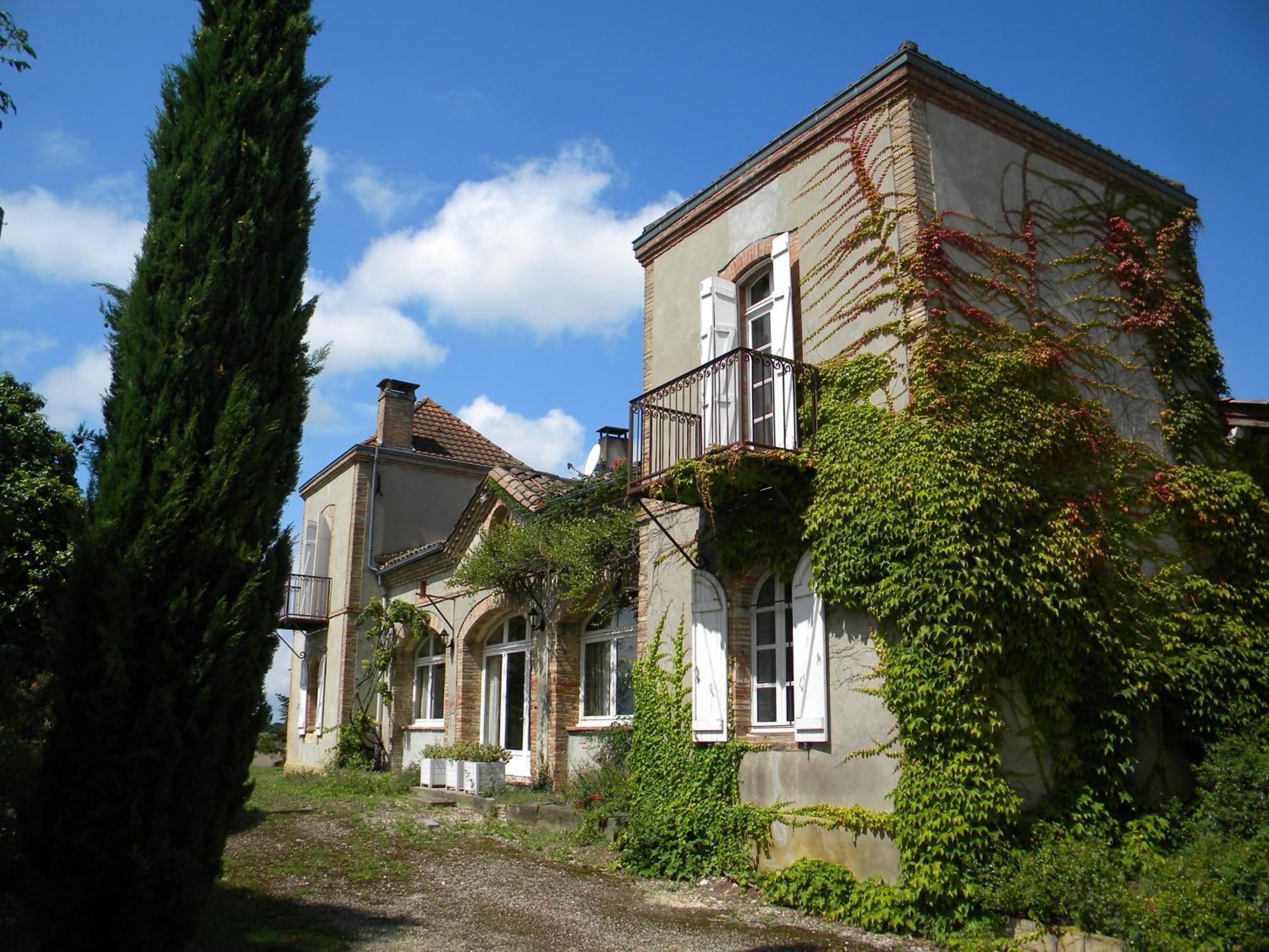 Chambres D'Hotes Le Loubet LʼIsle-Jourdain Exterior foto